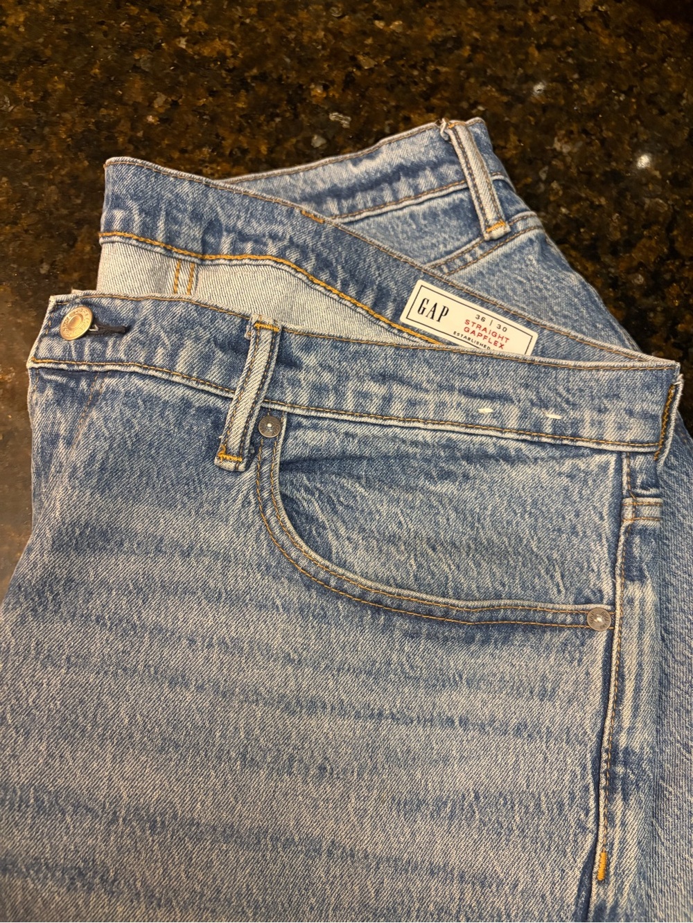 GAP Men’s Light Wash Straight GapFlex Jeans